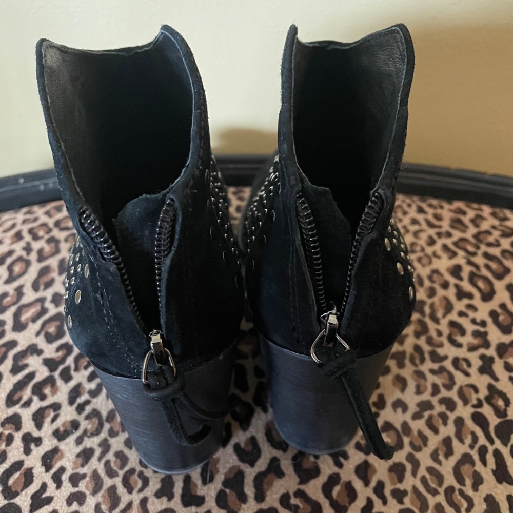 Vince Camuto “Tippie” Black Suede Leather Silver Stud Ankle Bootie Boots - Picture 13 of 16